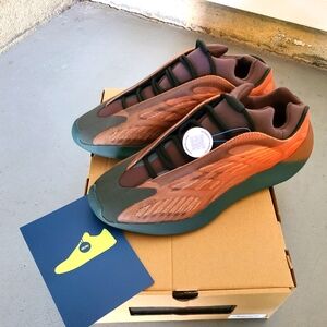 Yeezy 700 V3 Copper Fade